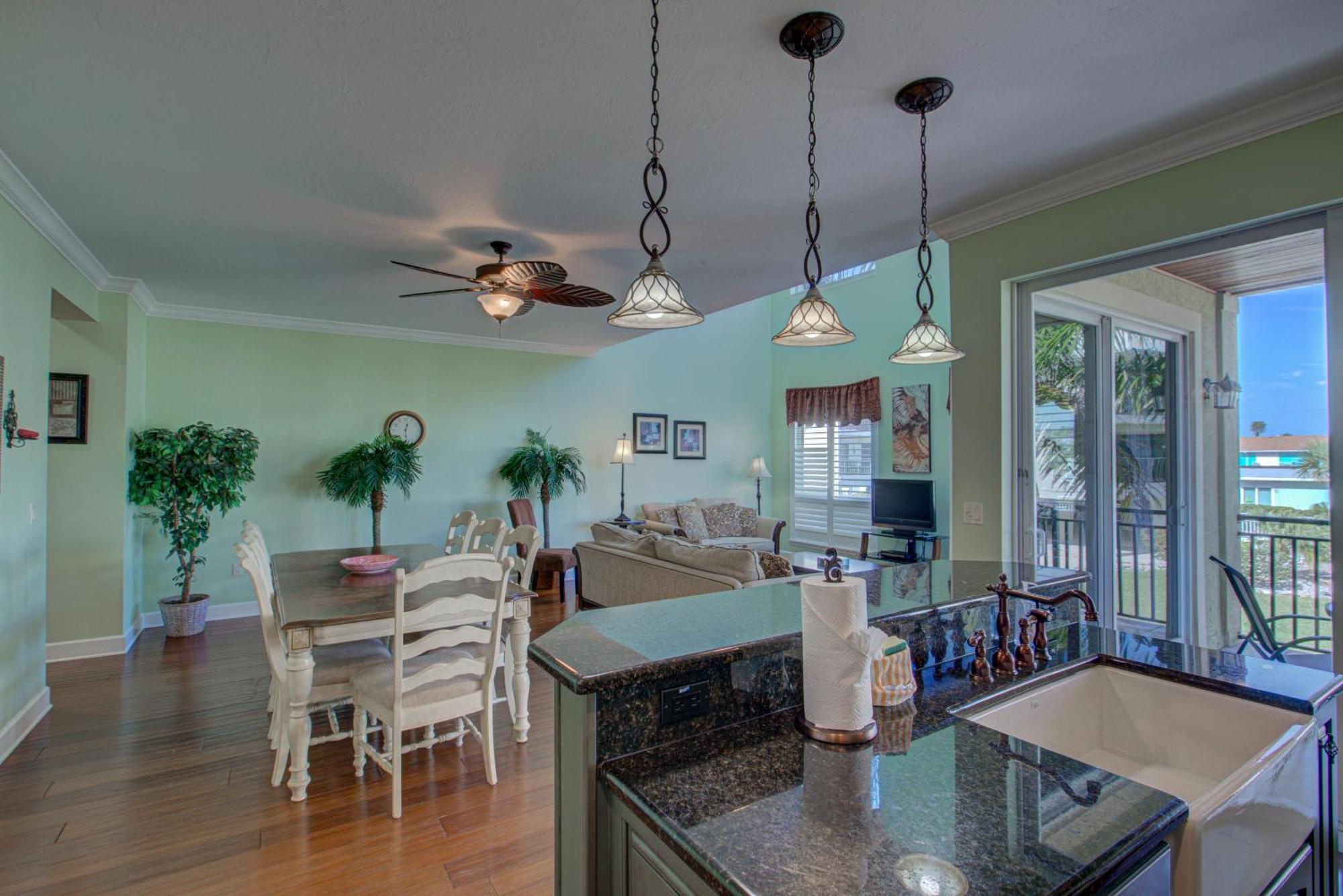 Anna Maria Island Beach Palace Bradenton Beach Exterior photo