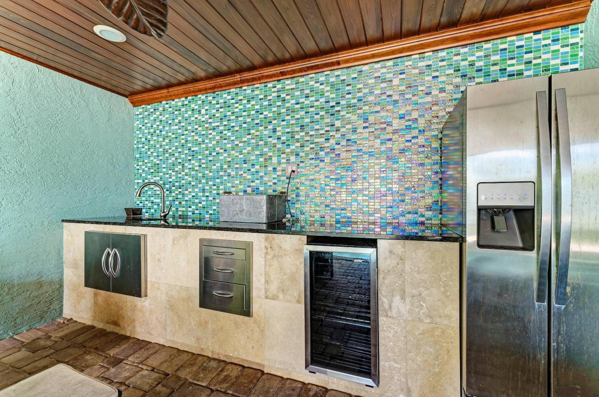 Anna Maria Island Beach Palace Bradenton Beach Exterior photo